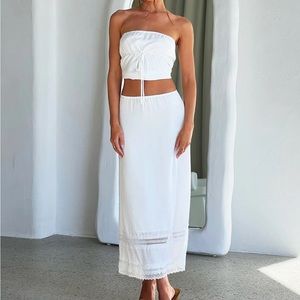 Tiger mist lace white set size small NEVER WORN